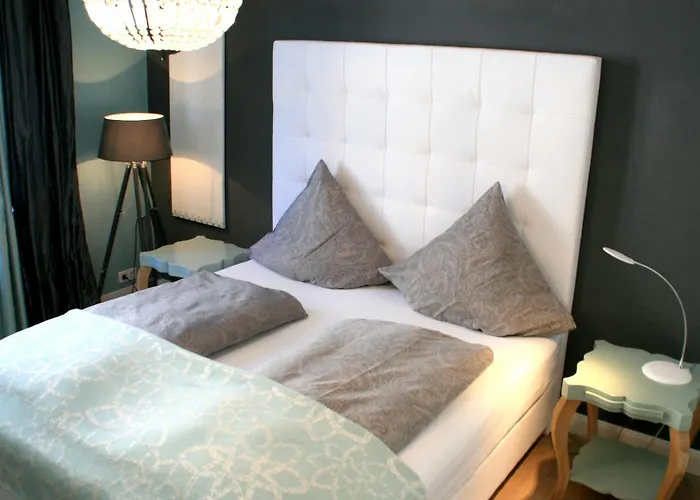 Luxus & Lifestyle - Luxurioes, Exklusiv, Traumhaft Schoen Mit Aufzug *